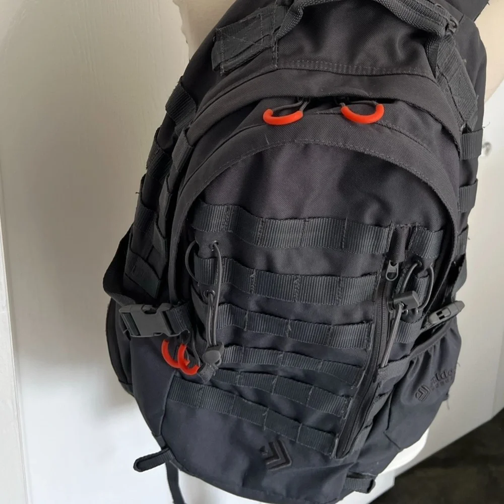 UNISEX OUTDOOR PRODUCTS: QUEST BACKPACK
